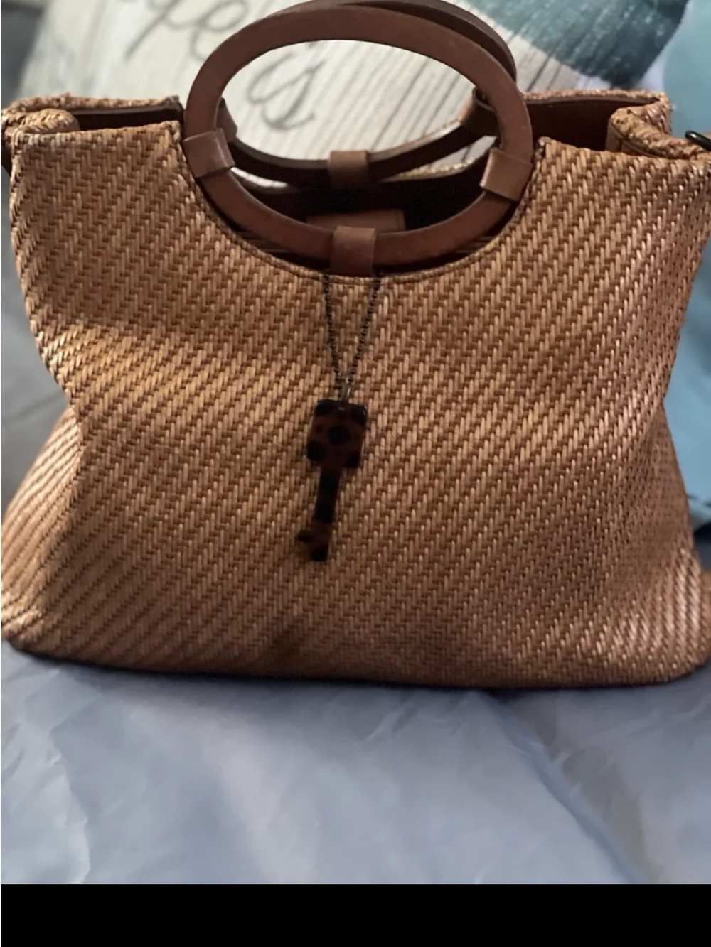 Vintage Fossil Woven Tan Tote with Brown Circular Handles (No shoulder Strap)
